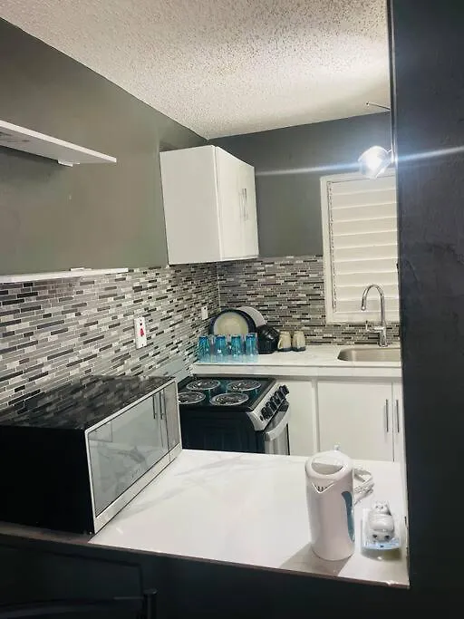 New Kingston Retreat Apartamento